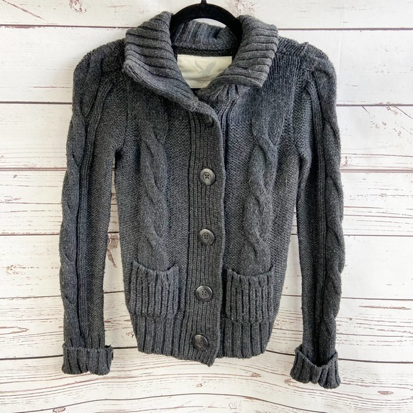 American Eagle Outfitters Sweaters - Vintage American Eagle XS Grey Chunky Cable Knit Button Up Long Sleeve Sweater
